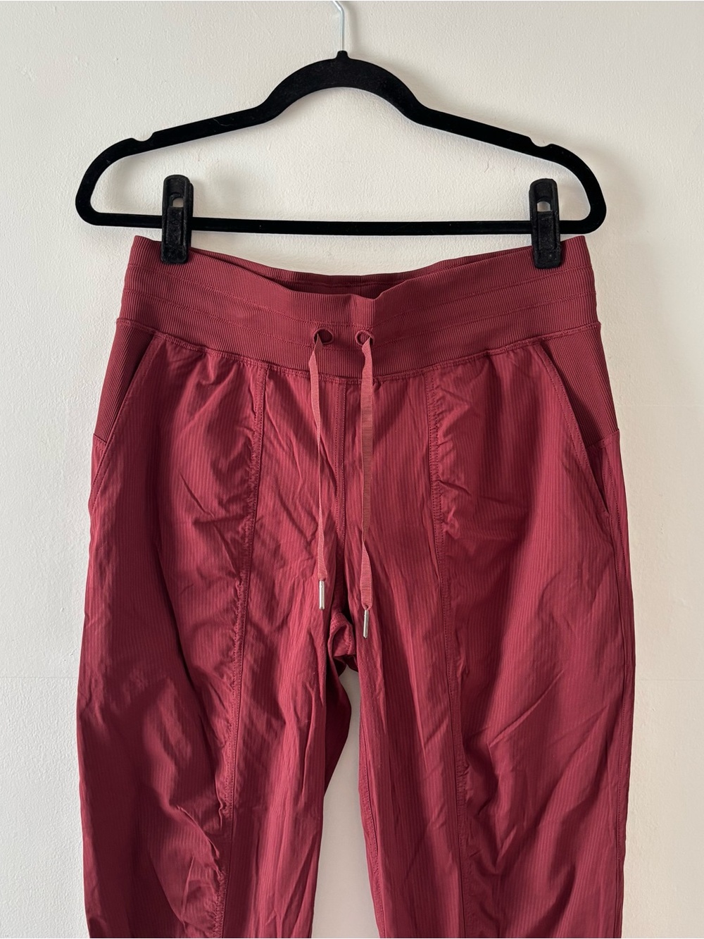 Lululemon Dance Studio Mid-Rise Jogger Red Merlot Pants Lightweight Swift Fabric - Picture 4 of 8